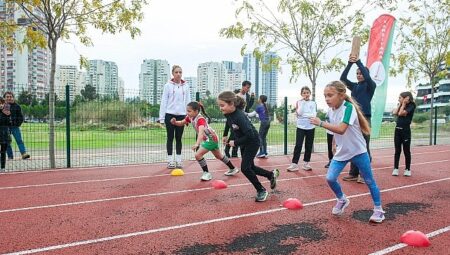Karşıyaka’da 7’den 77’ye bayram coşkusu