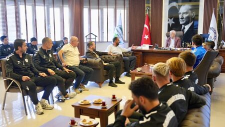 Kitap Fuarı’nda tribünleri aratmayan coşku