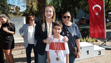 Konak’ın çocukları Şenel Aksu için koştu