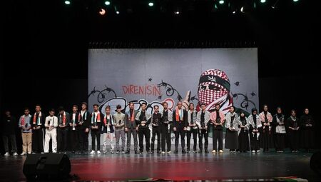 LİMA’da Gençlerin Dilinden Gazze’nin Direnişi Şiire Döküldü