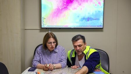 Maltepe Belediyesi ekipleri sağanak yağış ve fırtınaya karşı tam kapasite sahada