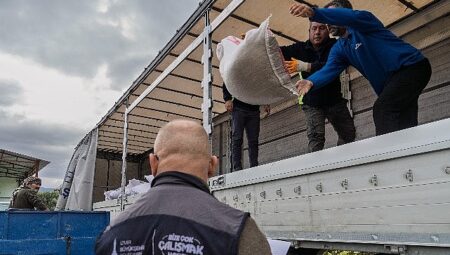 Meraları yanan çiftçiye kış öncesi destek