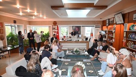 Yabancı acentecilerden Başkan Topaloğlu’na ziyaret